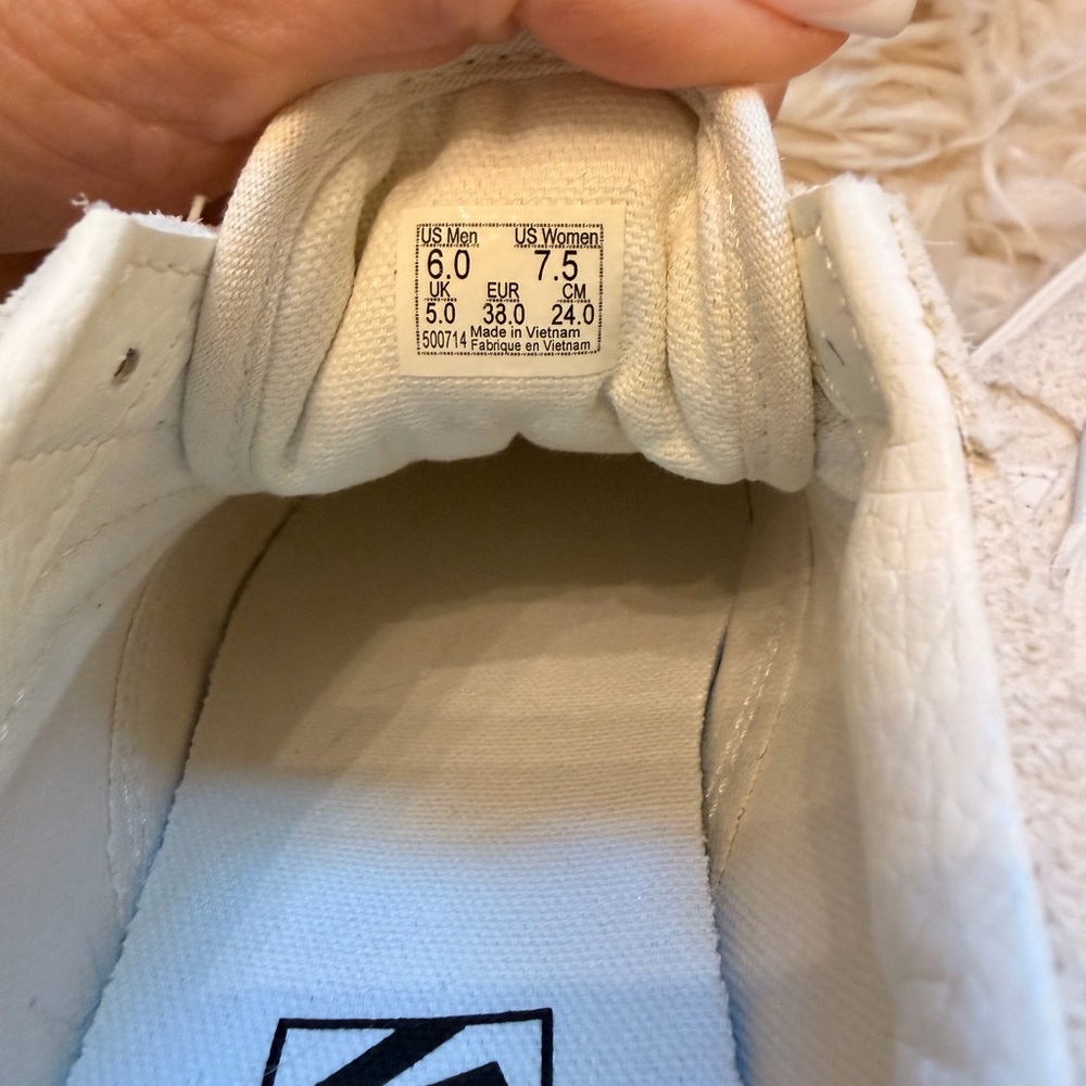 Vans Women's Sneakers in Cream NWOT - Picture 6 of 6